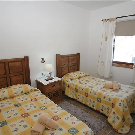 Playa Blanca Sleeps 5 With Pool And Wifi Villa