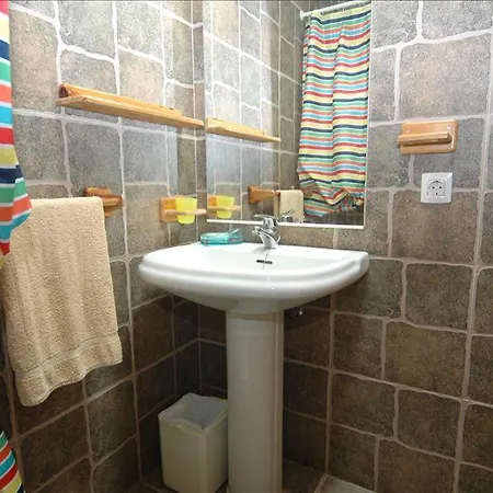 Playa Blanca Sleeps 5 With Pool And Wifi *
